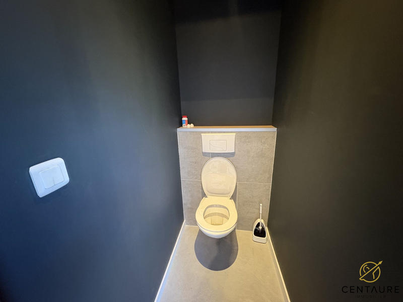 Loft - 117 m² - 5 pièces