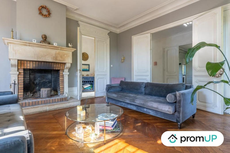 Maison - 320 m² - 111 pièces