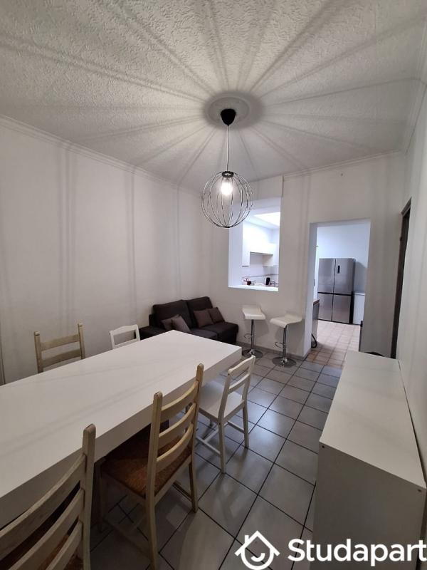 Chambre - 15 m² - 1 pièce