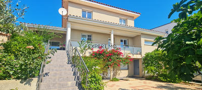 Villa - 183 m² - 6 pièces