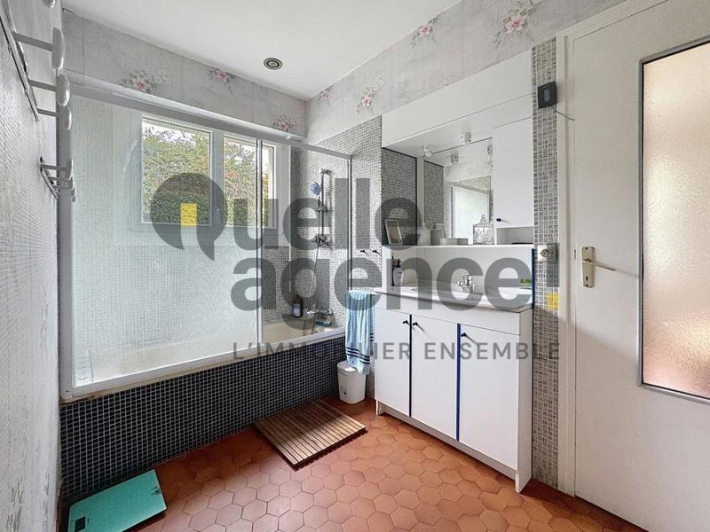 Maison en pierre - 137 m² - 7 pièces