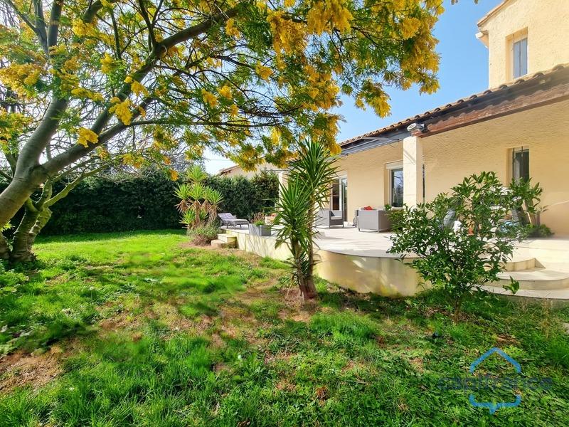 Maison - 110 m² - 4 pièces