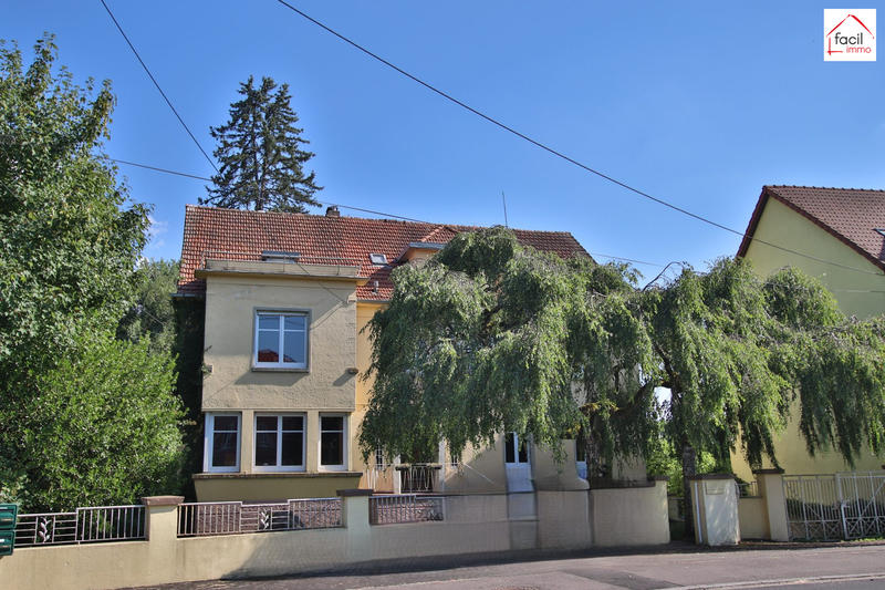 Maison - 352 m² - 16 pièces