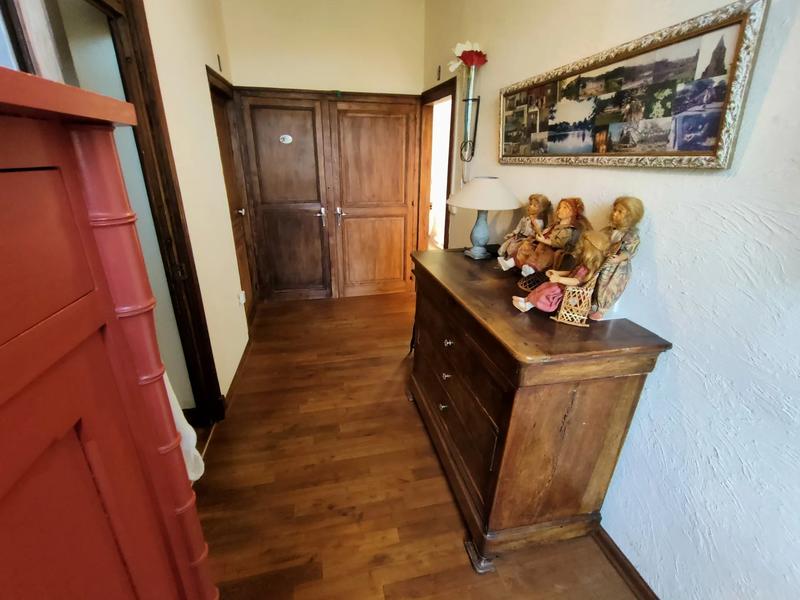 Maison - 235 m² - 8 pièces