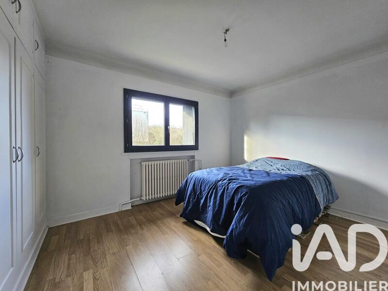 Maison - 210 m² - 8 pièces
