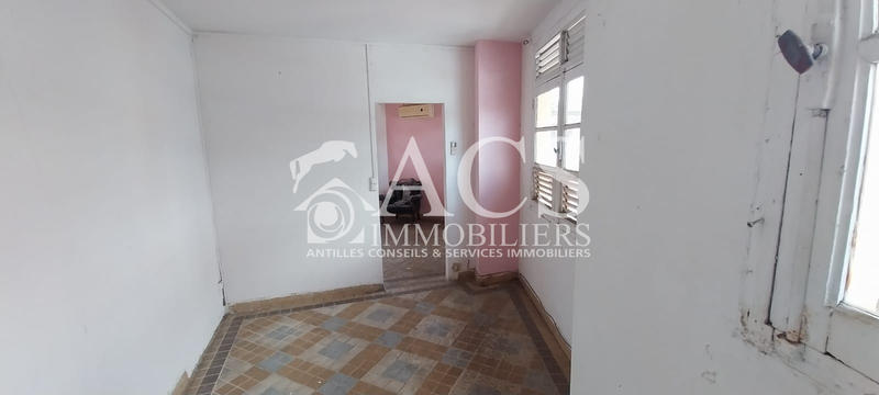 Immeuble - 105 m² - 6 pièces