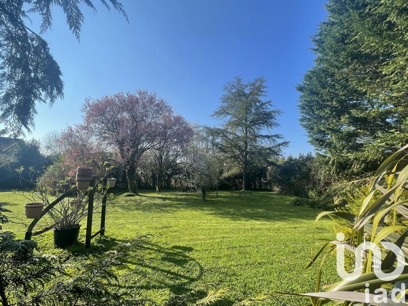 Maison - 303 m² - 12 pièces