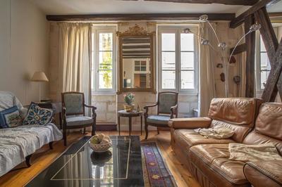 Maison - 202 m² - 8 pièces