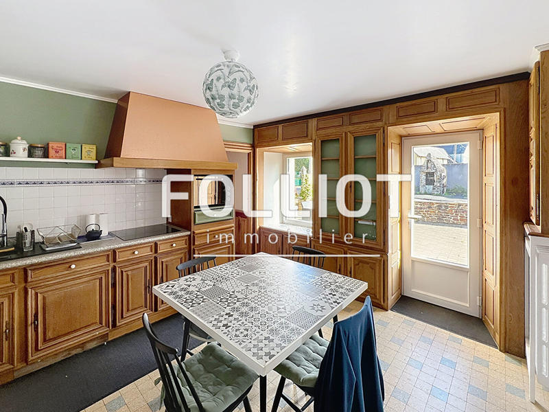 Maison - 187 m² - 7 pièces