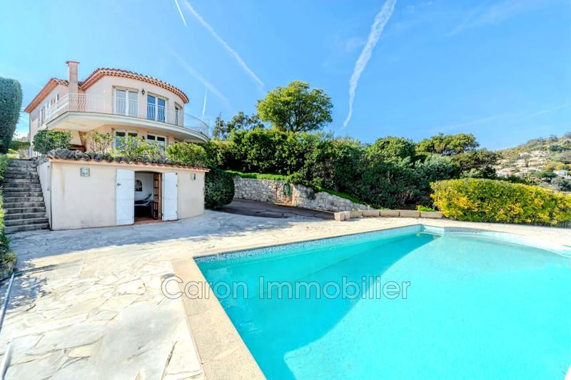 Maison - 182 m² - 8 pièces