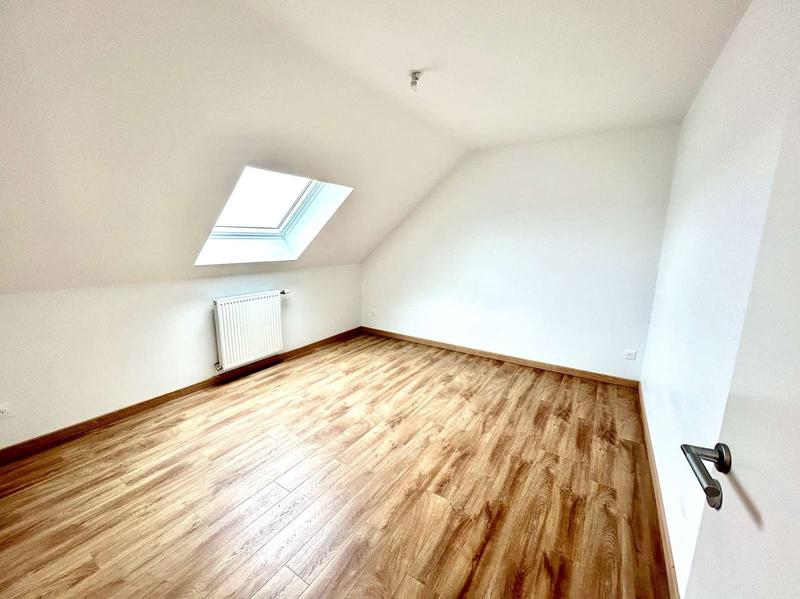 Appartement - 80 m² - 5 pièces