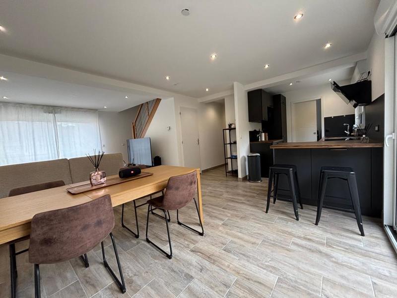 Maison - 88 m² - 4 pièces