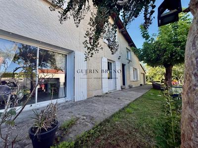 Maison - 160 m² - 5 pièces