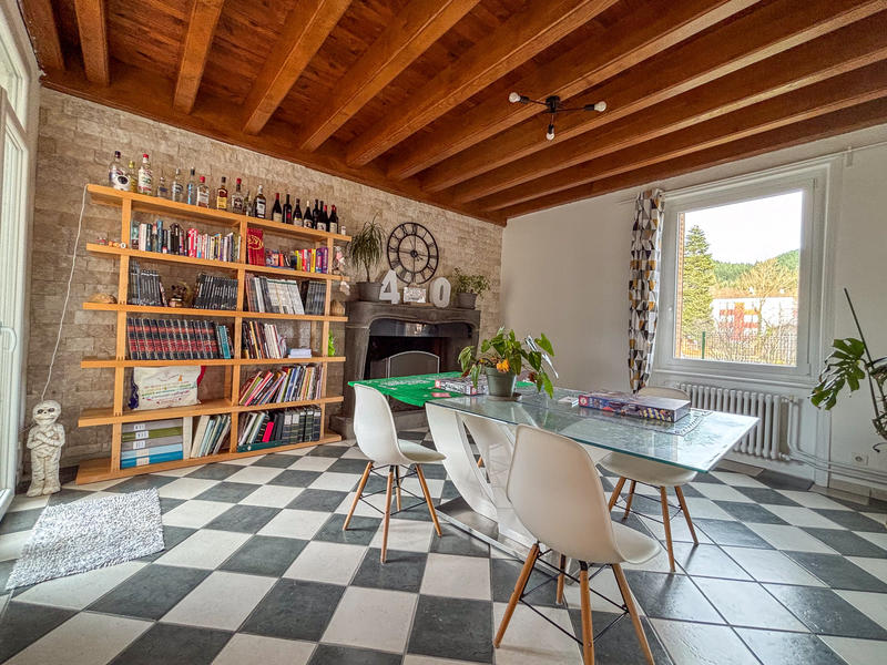 Propriété - 280 m² - 12 pièces