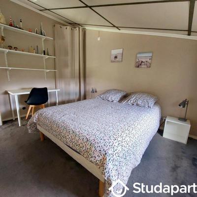 Chambre - 15 m² - 1 pièce