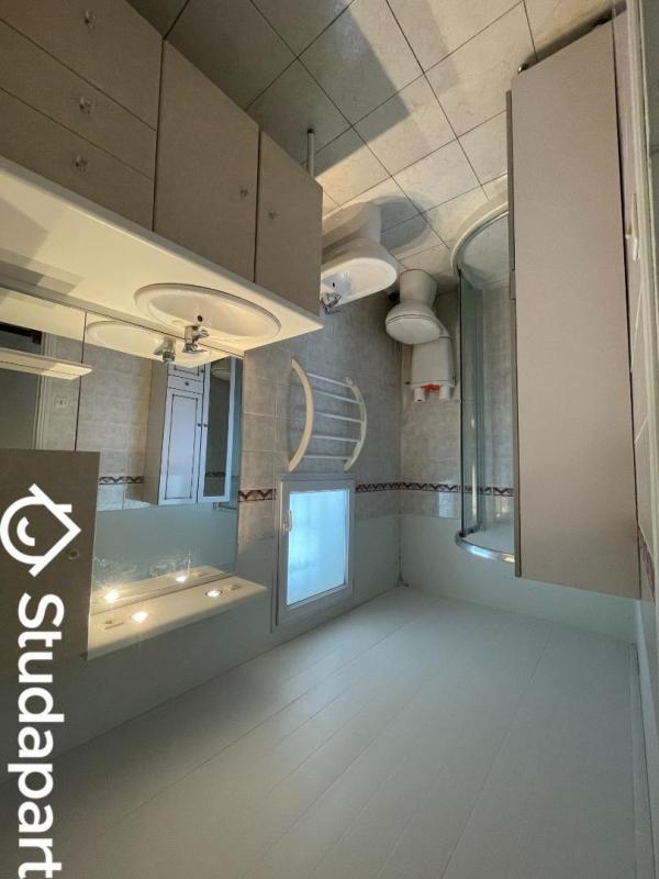 Chambre - 14 m² - 1 pièce