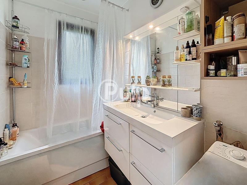 Maison - 91 m² - 7 pièces