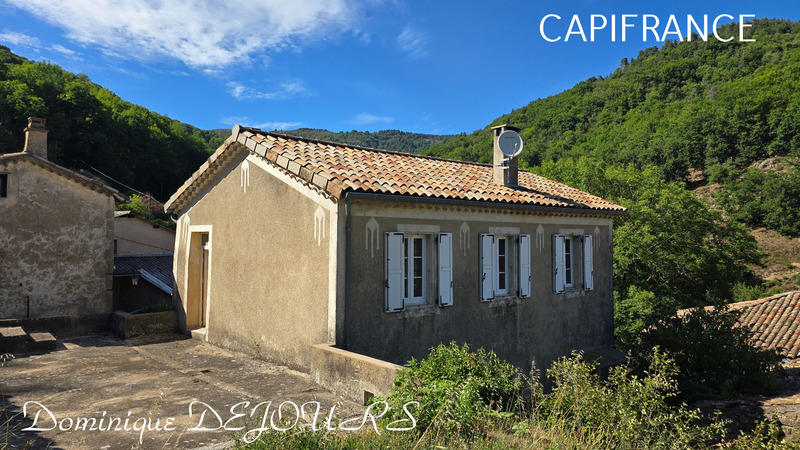 Maison - 90 m² - 5 pièces