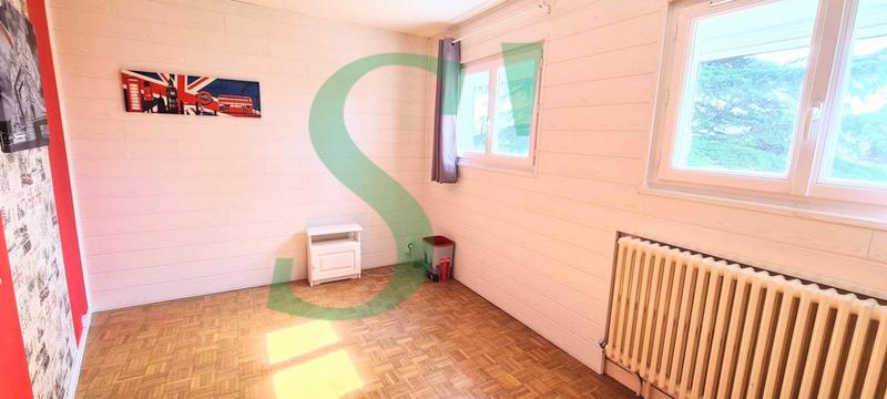 Maison - 233 m² - 7 pièces