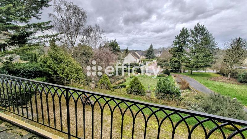 Maison - 315 m² - 10 pièces