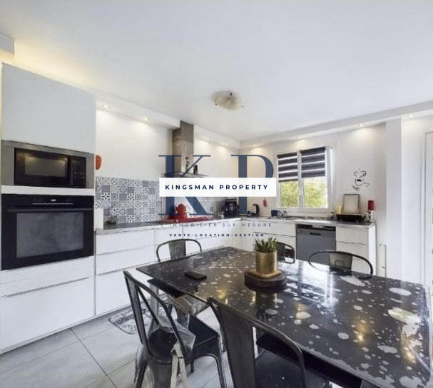 Maison - 130 m² - 6 pièces