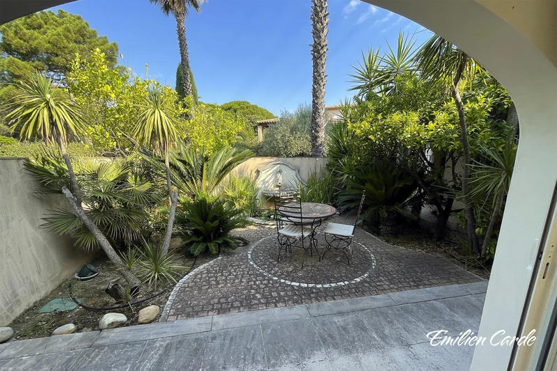 Villa - 167 m² - 6 pièces