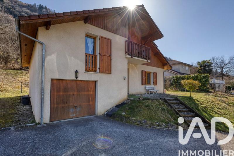 Maison - 120 m² - 5 pièces