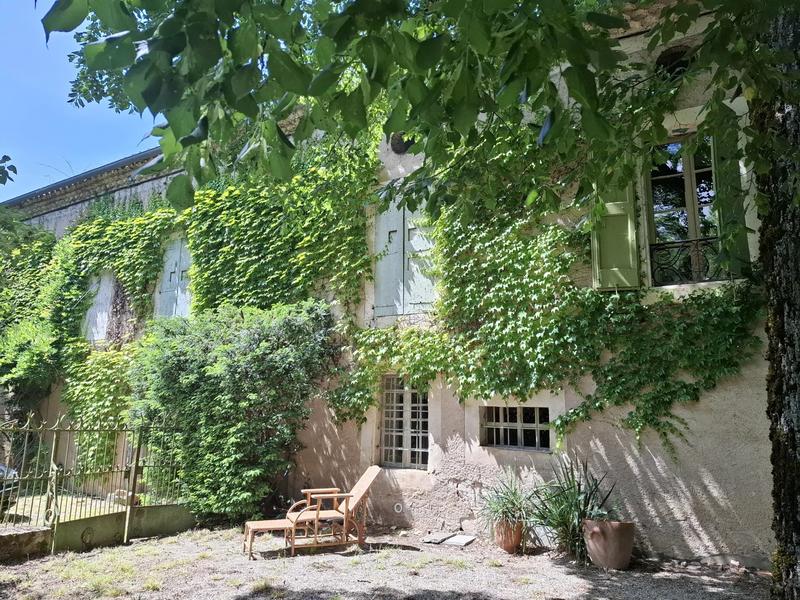 Propriété - 502 m² - 15 pièces