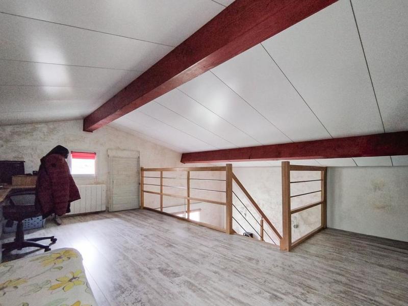 Maison - 222 m² - 7 pièces