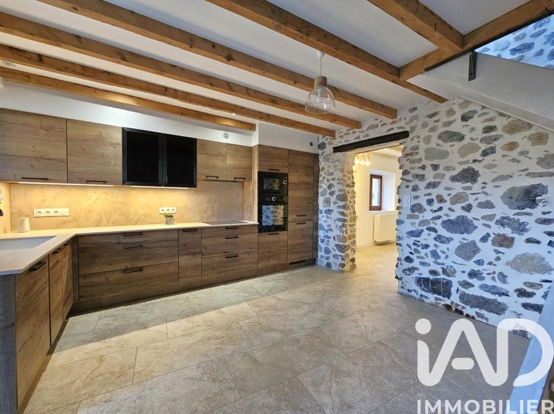 Maison - 111 m² - 6 pièces
