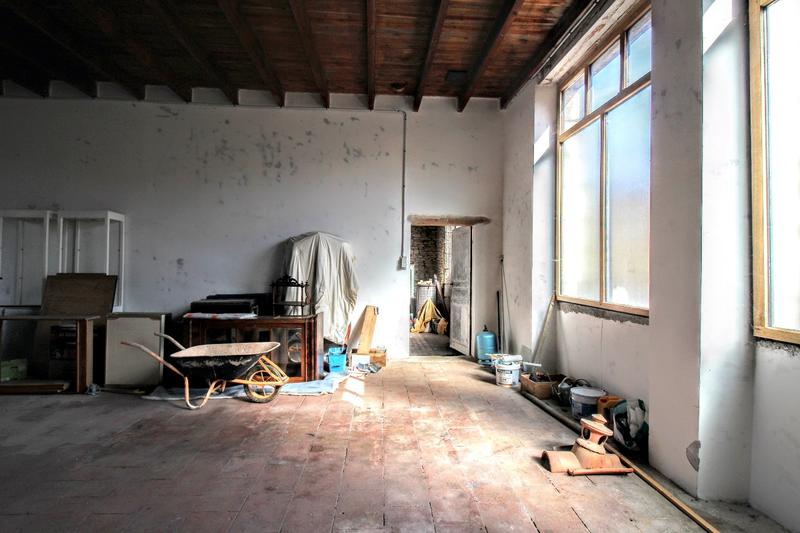 Maison ancienne - 610 m² - 2 pièces