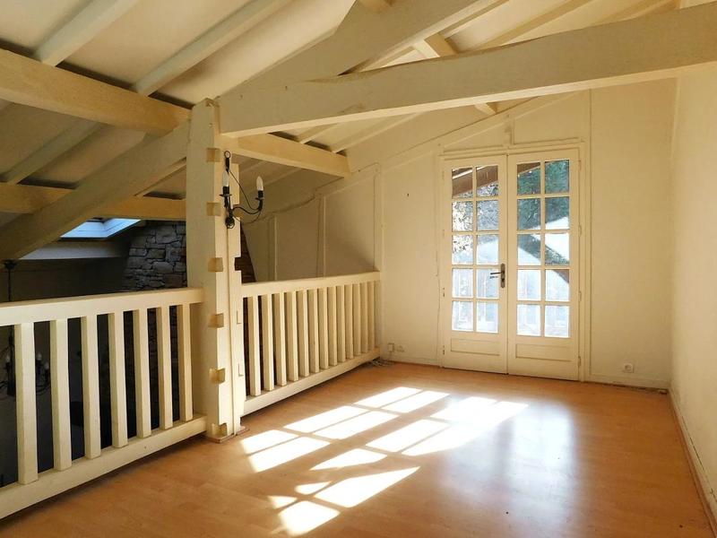 Maison - 213 m² - 7 pièces