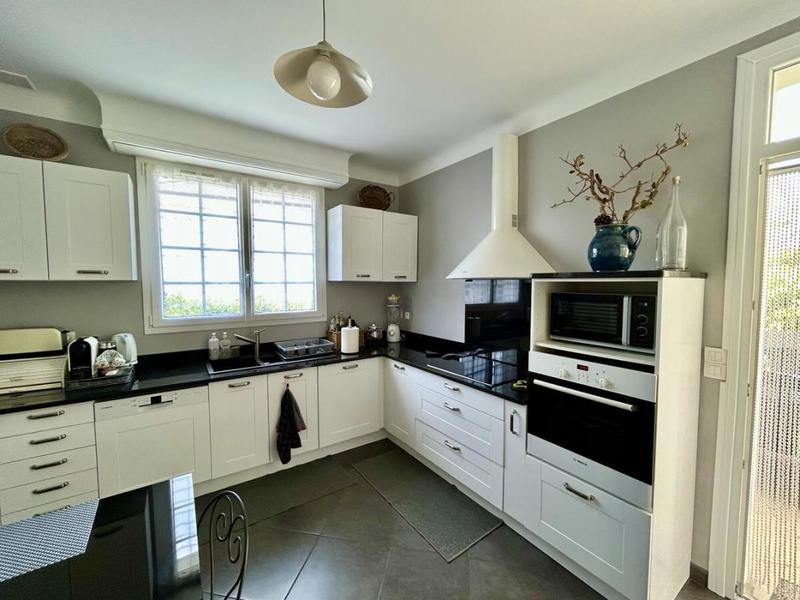 Maison - 224 m² - 6 pièces