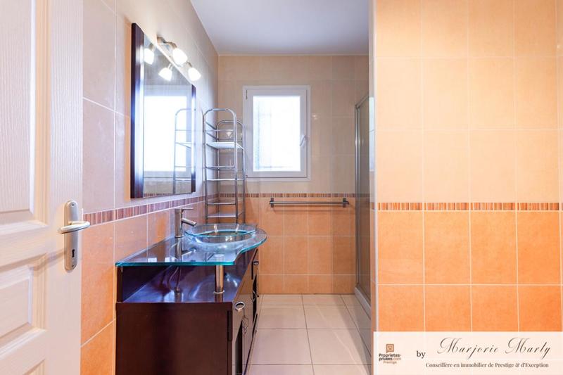 Villa - 143 m² - 5 pièces