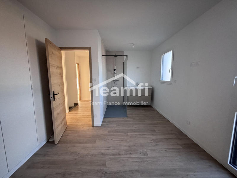 Maison - 102 m² - 4 pièces