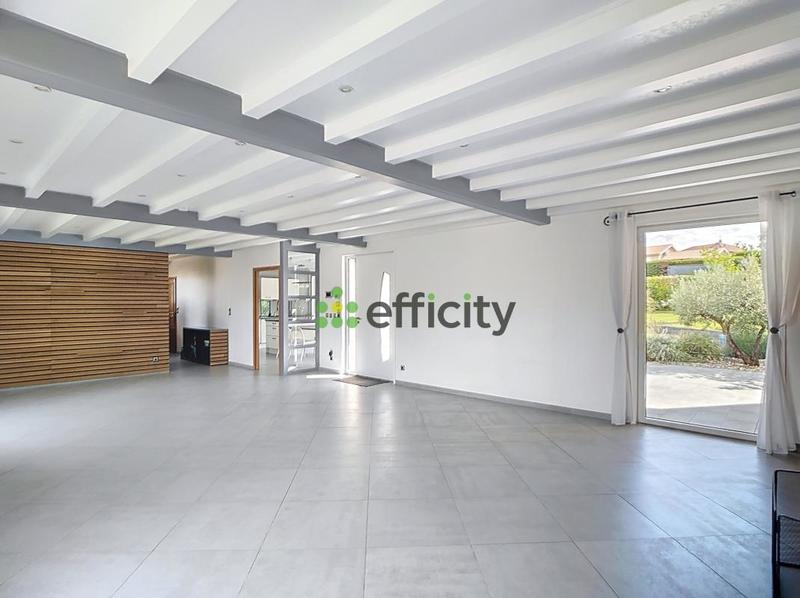 Maison - 205 m² - 8 pièces