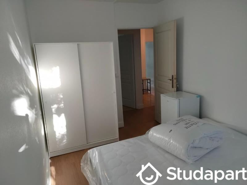 Chambre - 11 m² - 1 pièce