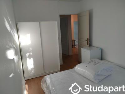 Chambre - 11 m² - 1 pièce