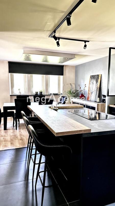 Maison - 200 m² - 7 pièces