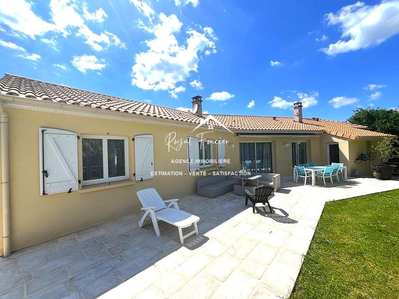 Maison - 151 m² - 8 pièces