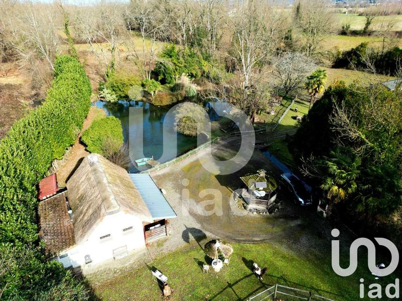Maison - 14 650 m² - 2 pièces