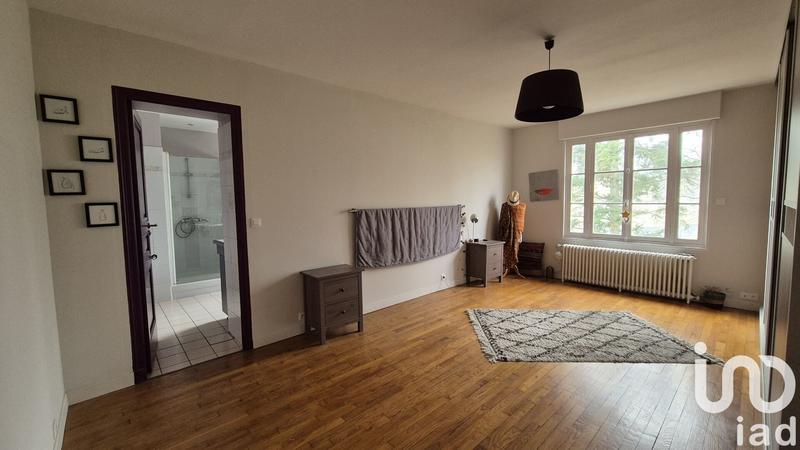 Maison - 250 m² - 8 pièces
