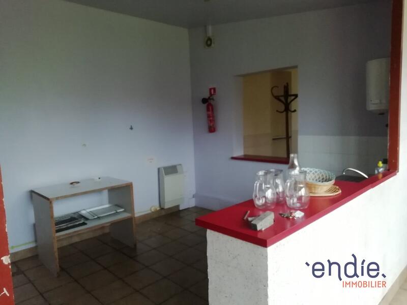 Maison - 220 m² - 2 pièces