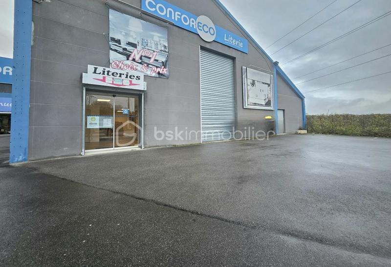 Local d'activité / Entrepôt - 1 930 m² - 5 pièces