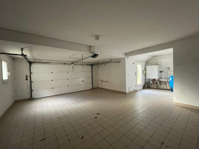 Maison - 215 m² - 7 pièces