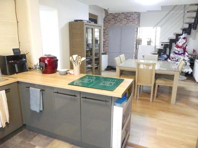 Maison - 95 m² - 6 pièces