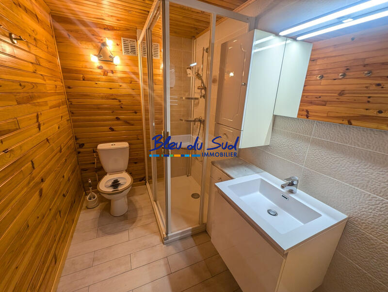 Maison traditionnelle - 161 m² - 6 pièces