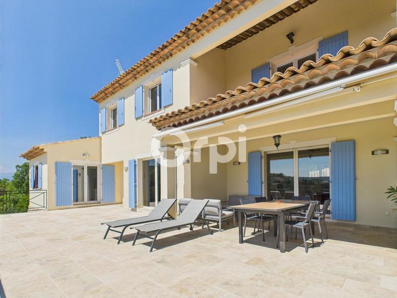 Villa - 155 m² - 5 pièces