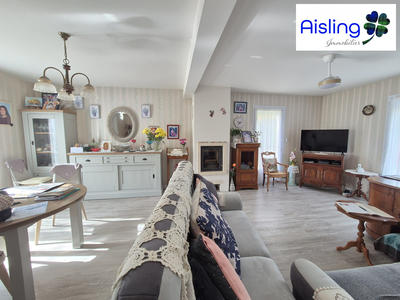 Maison traditionnelle - 110 m² - 5 pièces