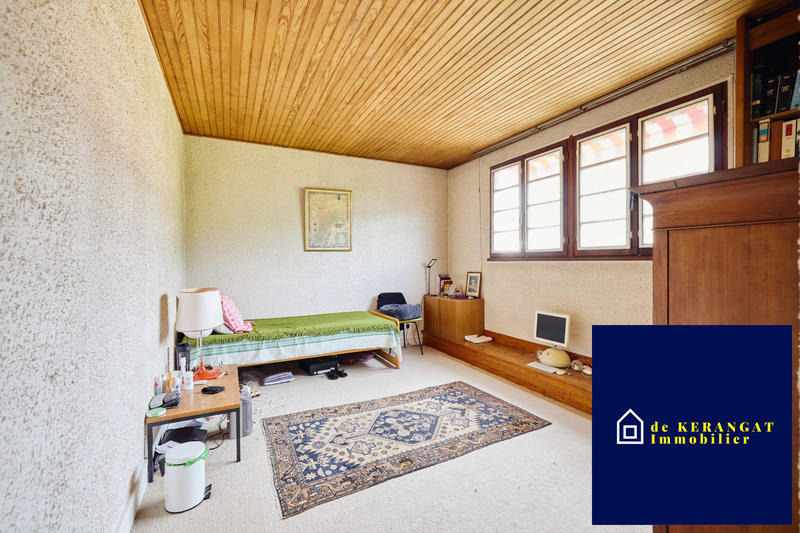 Maison traditionnelle - 230 m² - 8 pièces